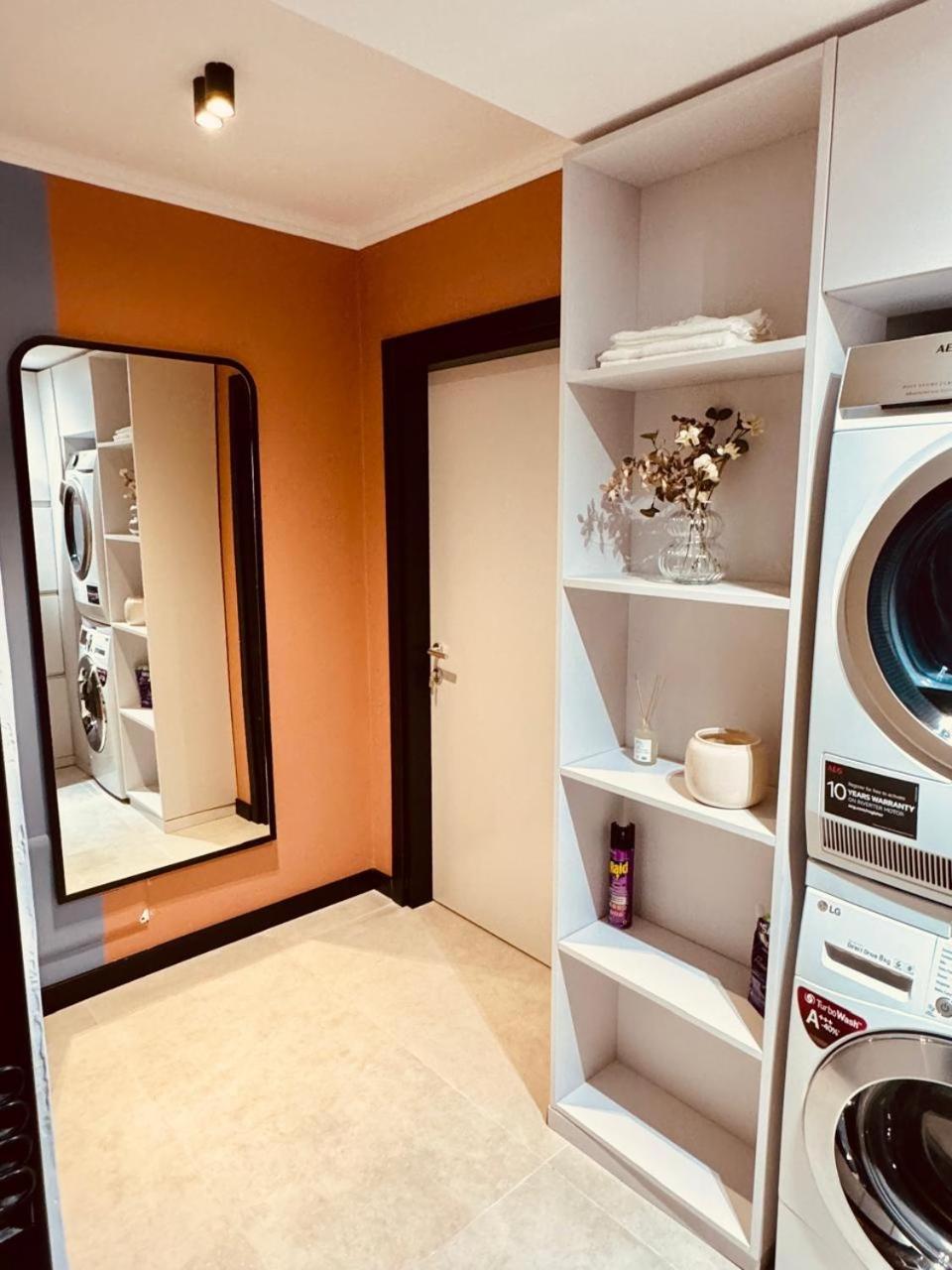 Lili'S Tirana Center Apartments Екстер'єр фото