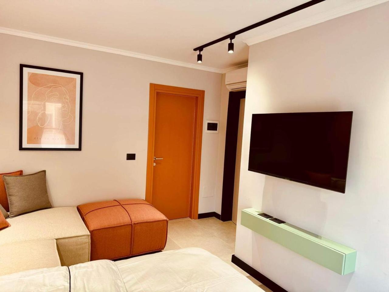 Lili'S Tirana Center Apartments Екстер'єр фото