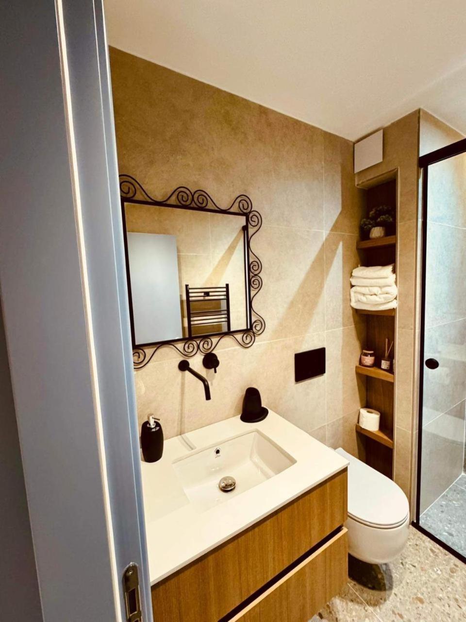 Lili'S Tirana Center Apartments Екстер'єр фото
